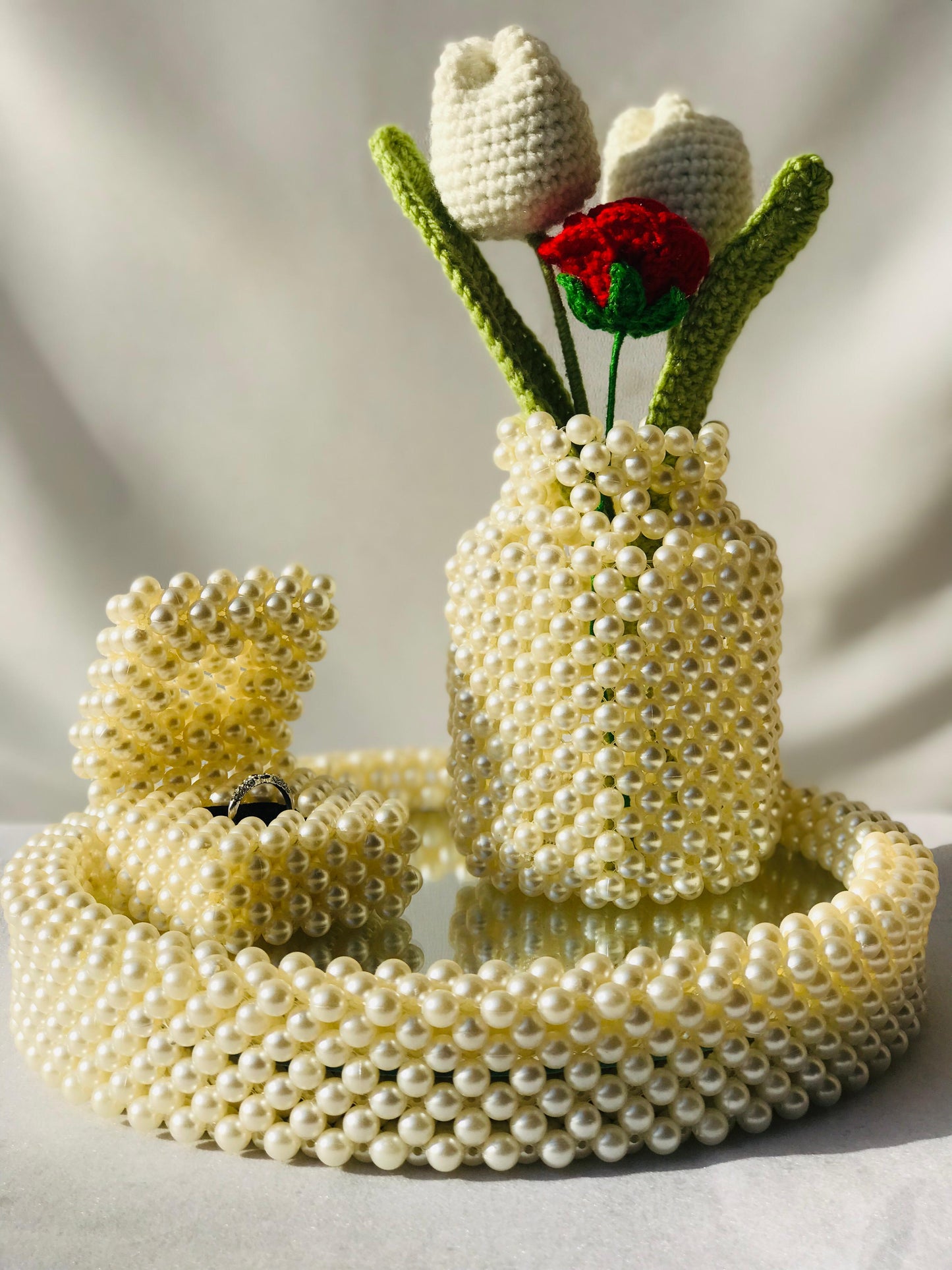 Pearl Essence Deluxe Gift Set: Crochet Bloom Vase, Jewelry Box & Vanity Tray
