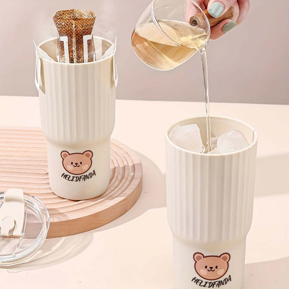 Large Capacity Leak-proof Plastic Water Cup