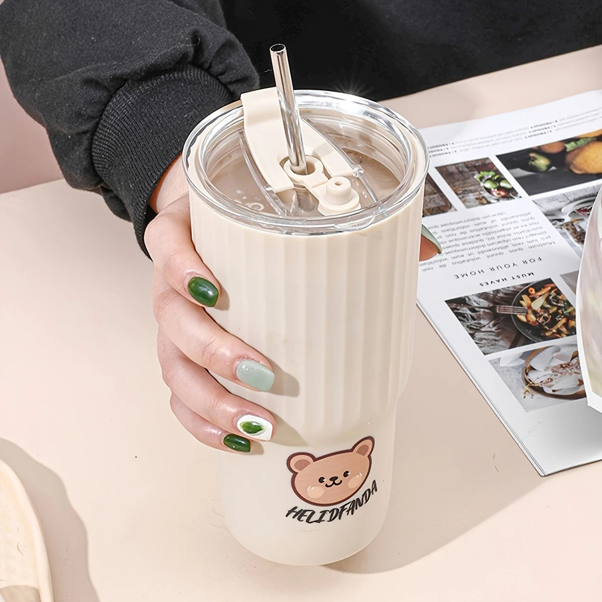 Large Capacity Leak-proof Plastic Water Cup